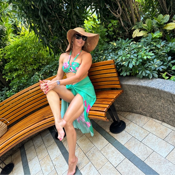 Meet your Posher, Victoria - Picture 1 of 1